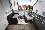 moderne 3 Zi. DG (2. OG) Wohnung mit Balkon und KFZ-Stellplatz - Etagenwohnung Uehlfeld | Angebot:26704502