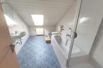 3 Zi. DG Wohnung mit Küche, Gartenmitbenutzung und Stellplatz - Etagenwohnung Weisendorf | Angebot:24351111