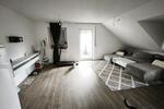 moderne 3 Zi. DG (2. OG) Wohnung mit Balkon und KFZ-Stellplatz - Etagenwohnung Uehlfeld | Angebot:26704502