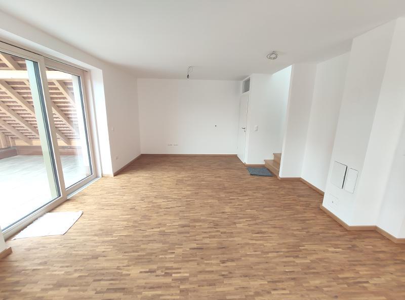 OG: Wohnen mit Zugang zur Terrasse Bild 2