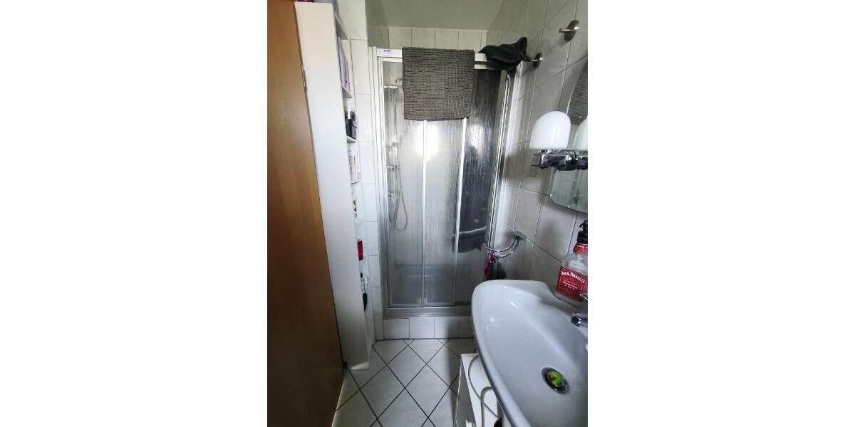Gäste-Bad mit Dusche Bild 2