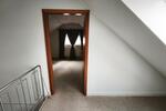 moderne 3 Zi. DG (2. OG) Wohnung mit Balkon und KFZ-Stellplatz - Etagenwohnung Uehlfeld | Angebot:26704502
