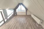 Große Maisonette mit Klimaanlagen (aktuell in 2 Wohnungen unterteilt) mit 2 Balkonen, 2 Einbauküchen und 2 Stellplätzen - Etagenwohnung Hausen | Angebot:27222621
