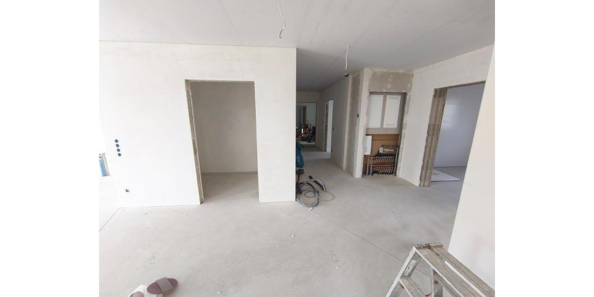 Wohnen / Essen / Küche mit Zugang zum Balkon Bild 3