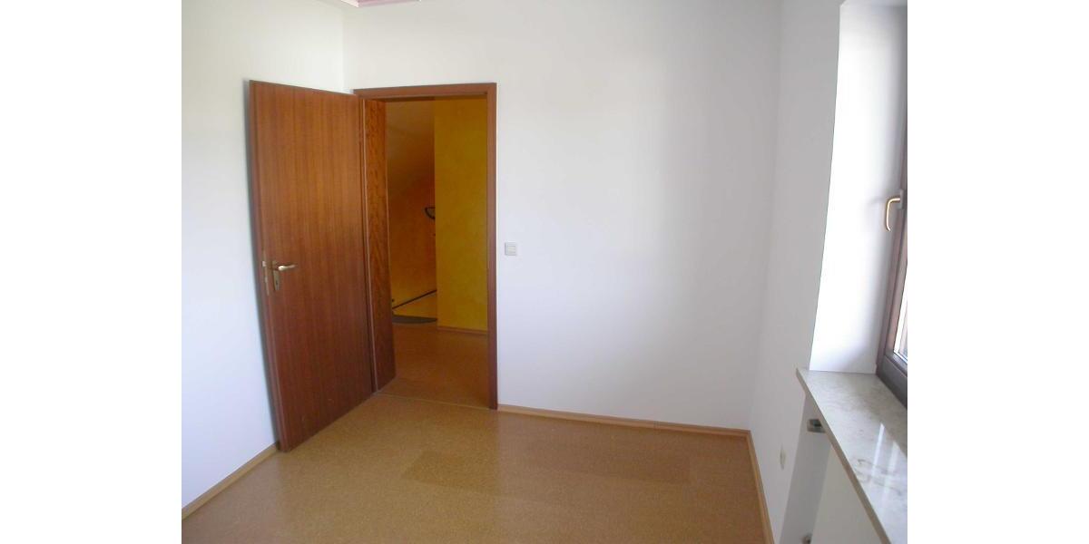 Kind 2 / Arbeitszimmer Bild 2