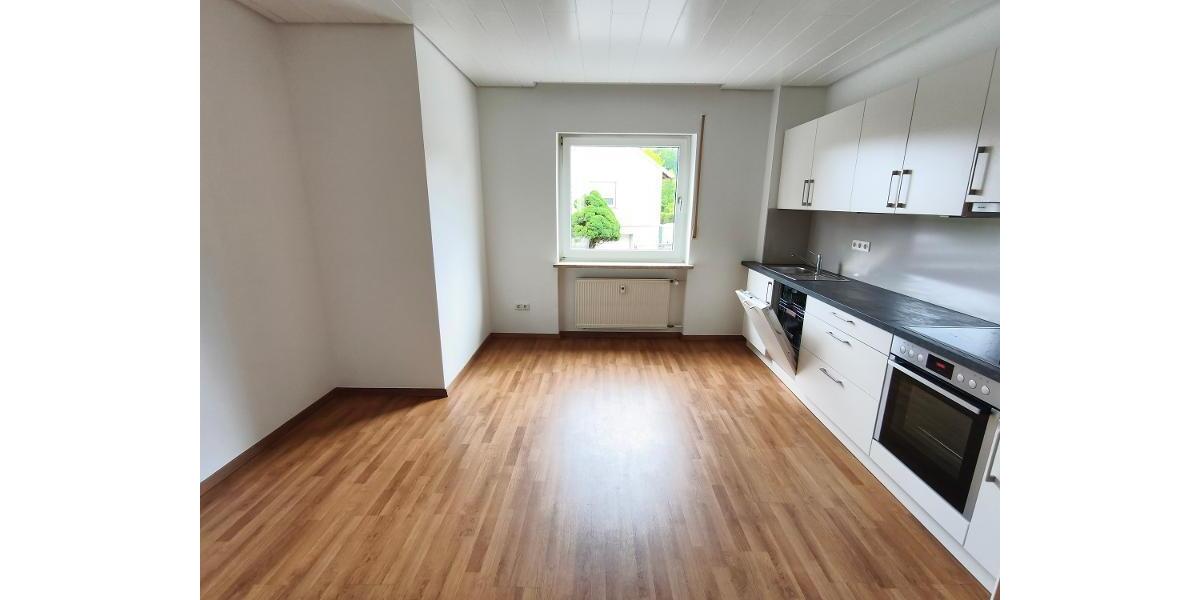 Küche mit Essplatz Bild 1